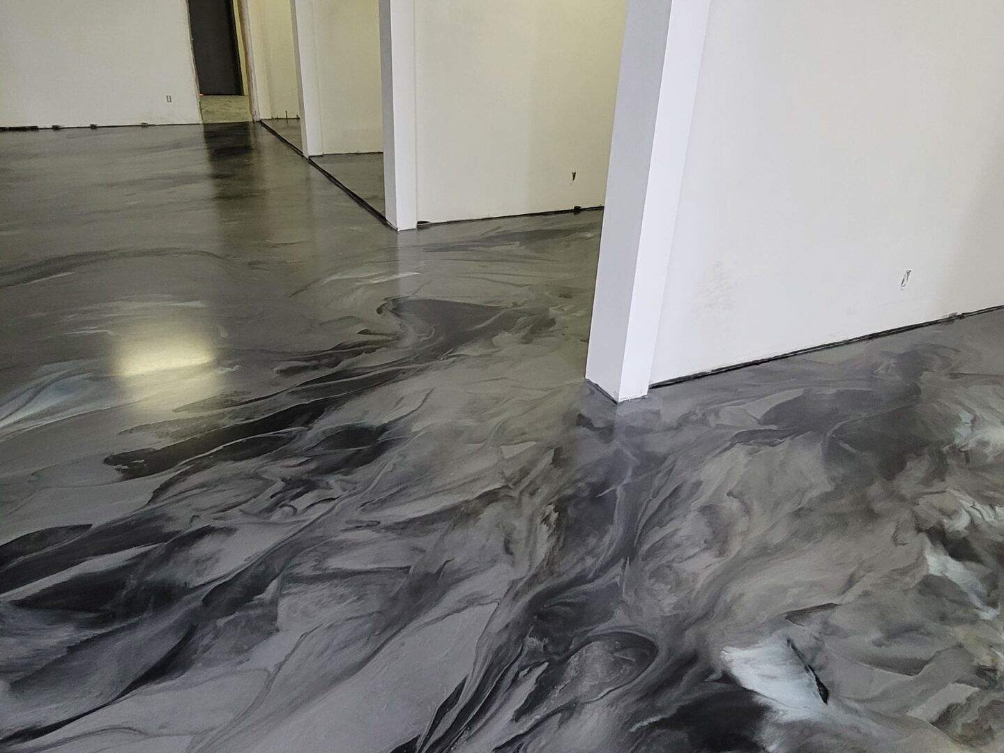 Metallic Marble Epoxy Floor for Real Estate Office