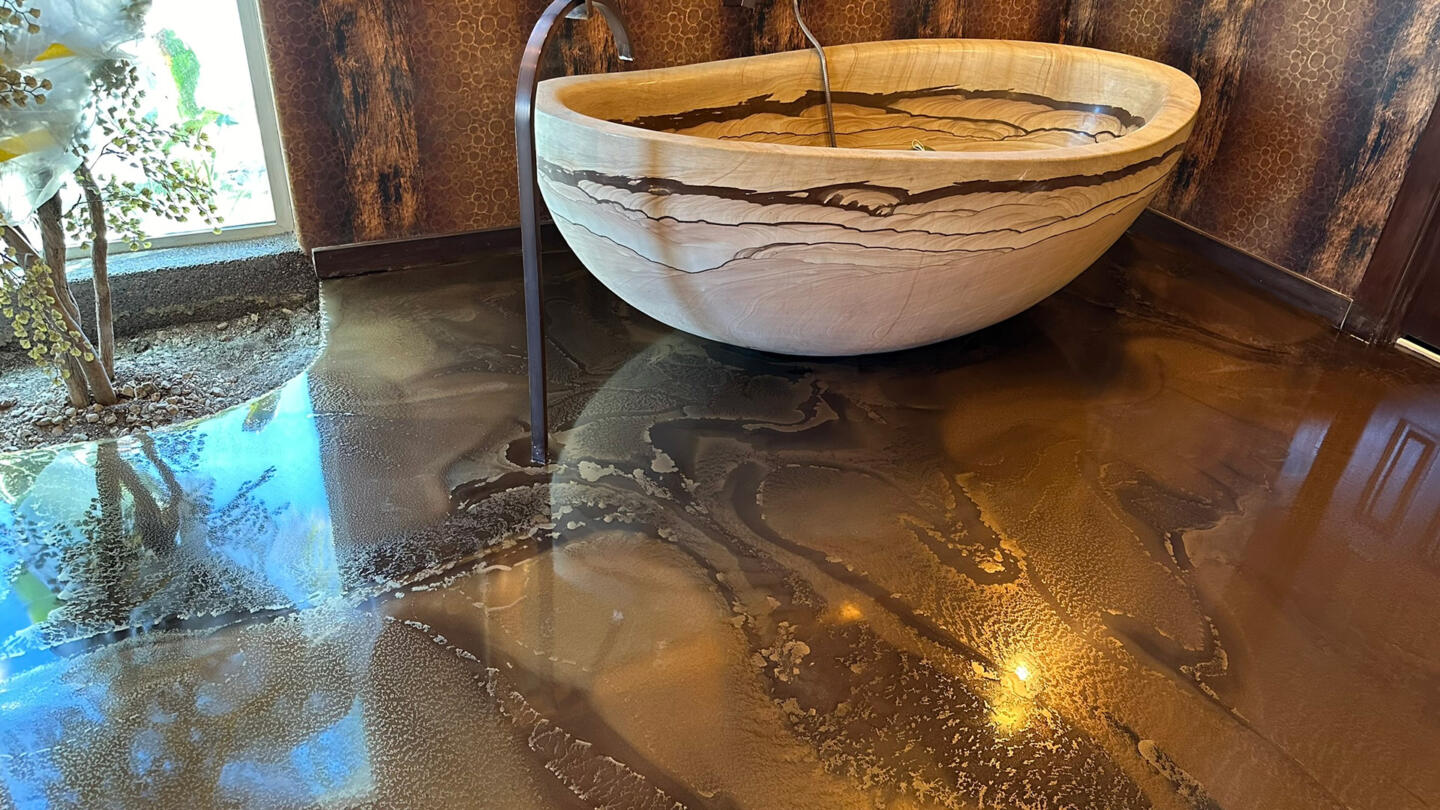 Liquid Gold: Safari-Inspired Epoxy Bathroom Floor
